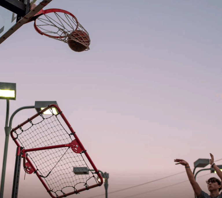 pass-back-net-dalam-bola-basket