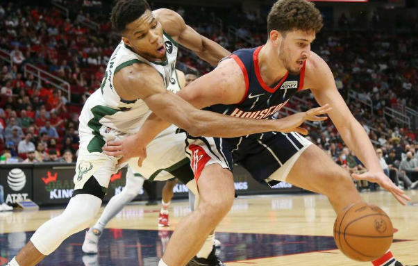 giannis-balas-ledekan-pemain-alperen-sengun