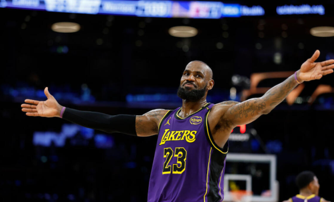 lebron-bermain-dengan-gemilang-meskipun-sudah-tua