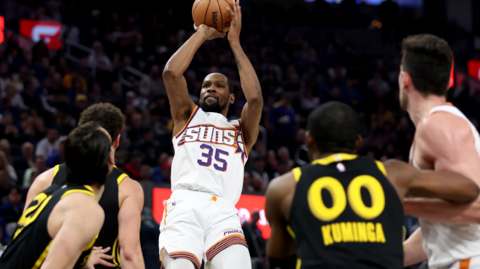 Curry Pecah Rekor Three-Point vs Suns