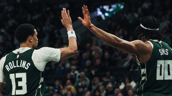Bucks Kalahkan Pacers 105-99 Sengit
