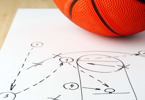 Strategi Serangan Efektif dalam Permainan Bola Basket Modern