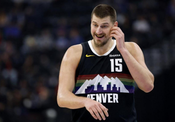 Performa Konsisten Nikola Jokic Menjaga Peluang Nuggets